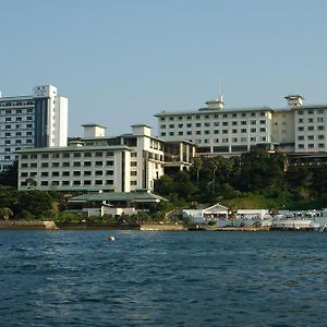 Toba Seaside Hotel